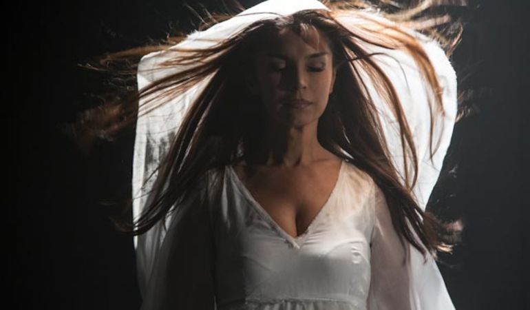 Il 19 dicembre esce il video di "Avevo detto", il singolo emblema del riscatto dalla violenza subita.