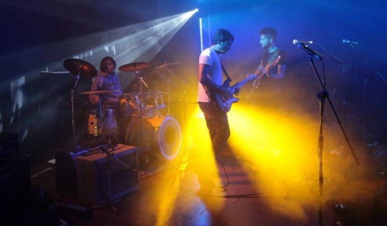 Guarda il video di “La Gente Non Sta Bene”, primo singolo dei Safari