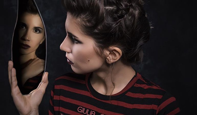 "The Ordinary Way Of Stealing Samples": il debutto di Giulia Grisetti