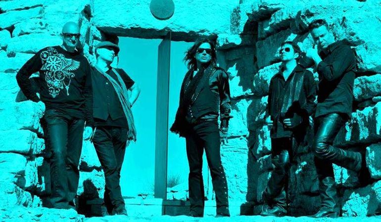 Laceblack: un album, un video un rock tour