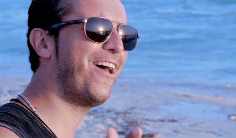 Francisco Buselli fuori con il video di "No soy un mendigo"