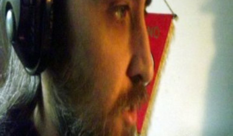 Intervista con il cantautore Marco De Luca su "Voce Spettacolo"