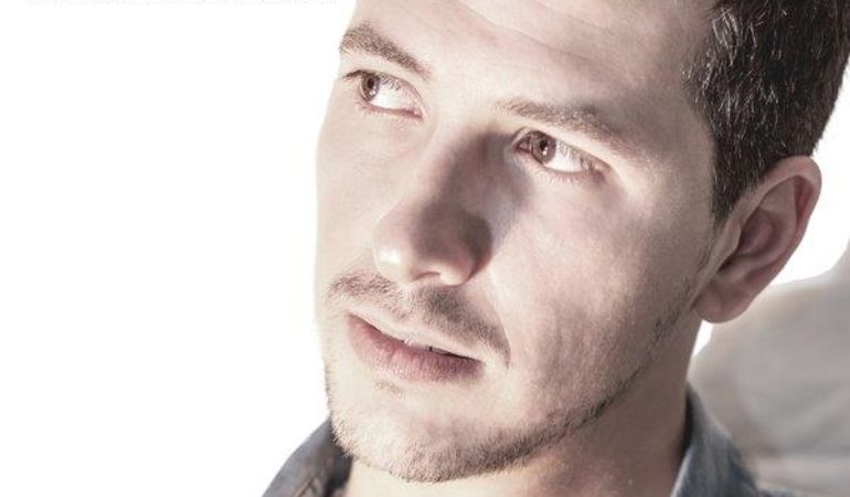 Ecco in radio il nuovo singolo di Chriss : "Caro Dottore"