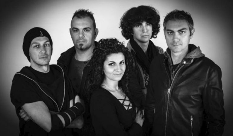 La band calmApparente in radio il primo singolo “Fermo immagine” (feat. Elena Balestri) , da Aprile in tour.