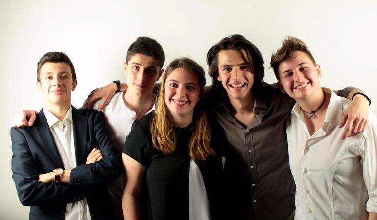 The grooviers cover band